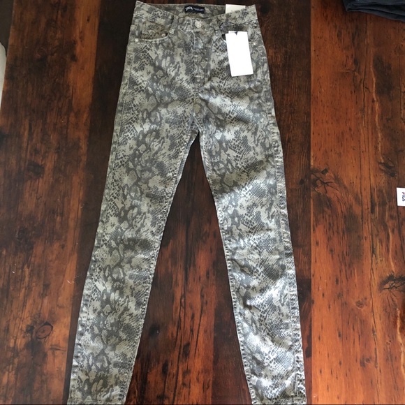 Zara High Rise Skinny Jeans Snakeskin Pattern Size 4 - Picture 10 of 10